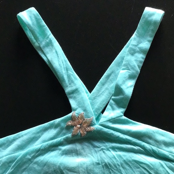 EUC How & Wen mint tank with beaded flower - Picture 2 of 5